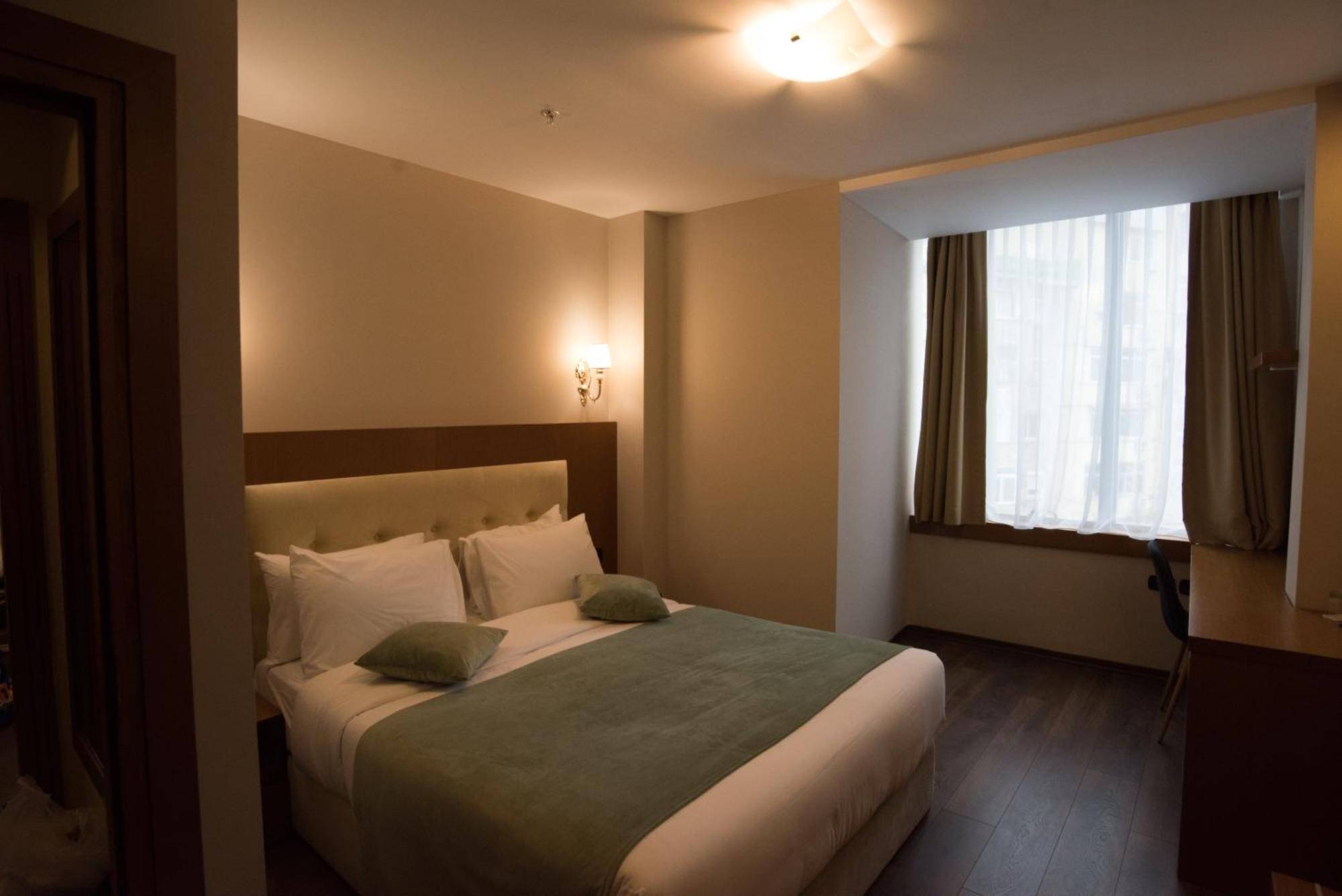 Albanopolis Hotel Tirana Exterior foto