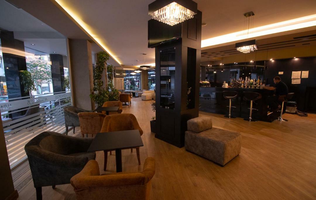 Albanopolis Hotel Tirana Exterior foto
