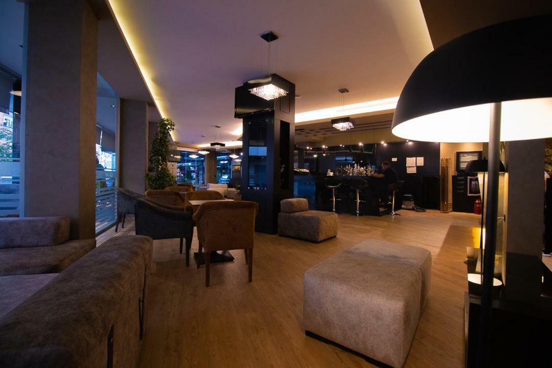 Albanopolis Hotel Tirana Exterior foto